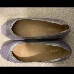 VIONIC SPARK CAROLL FLATS